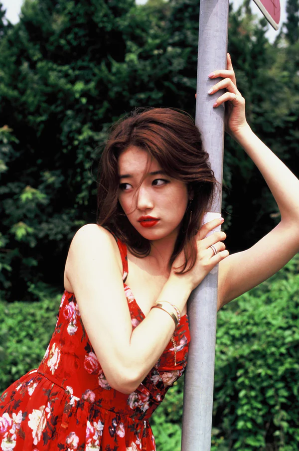 SUZY (Miss A) - suzy? suzy. - Pictorial (B Ver.) - Image 4